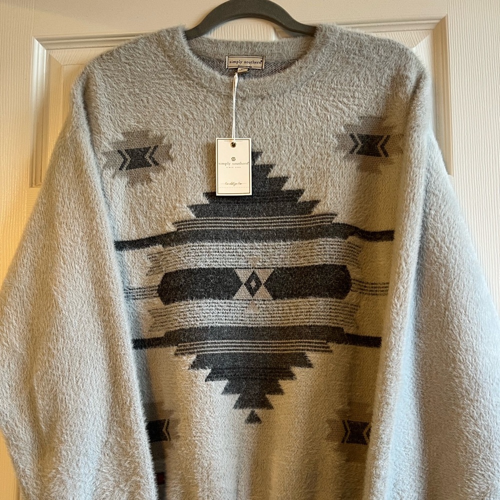 Simply Southern Fuzzy Aztec Sweater  Size L    NWT